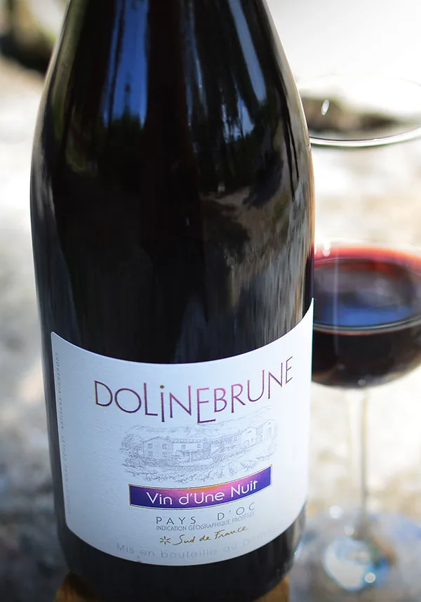 Bouteille de Vin d'une Nuit — DOMAINE DE BRUNET, vin indéterminé