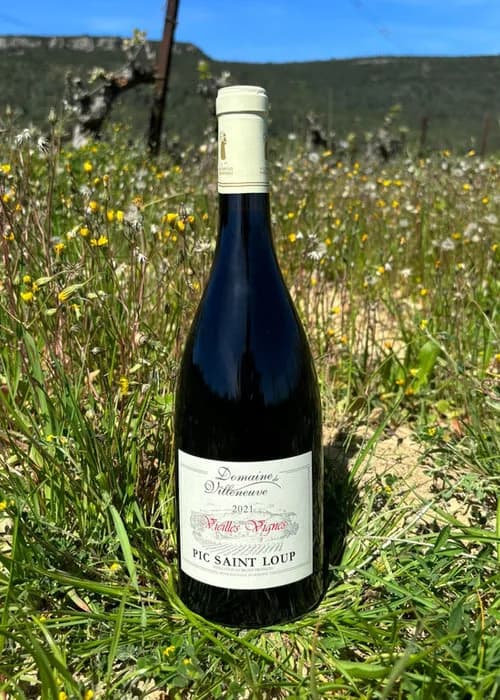 Bouteille de Vieilles Vignes — DOMAINE DE VILLENEUVE, vin rouge