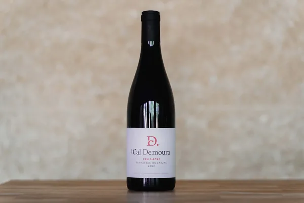 Bouteille de Feu Sacré — MAS CAL DEMOURA, vin rouge