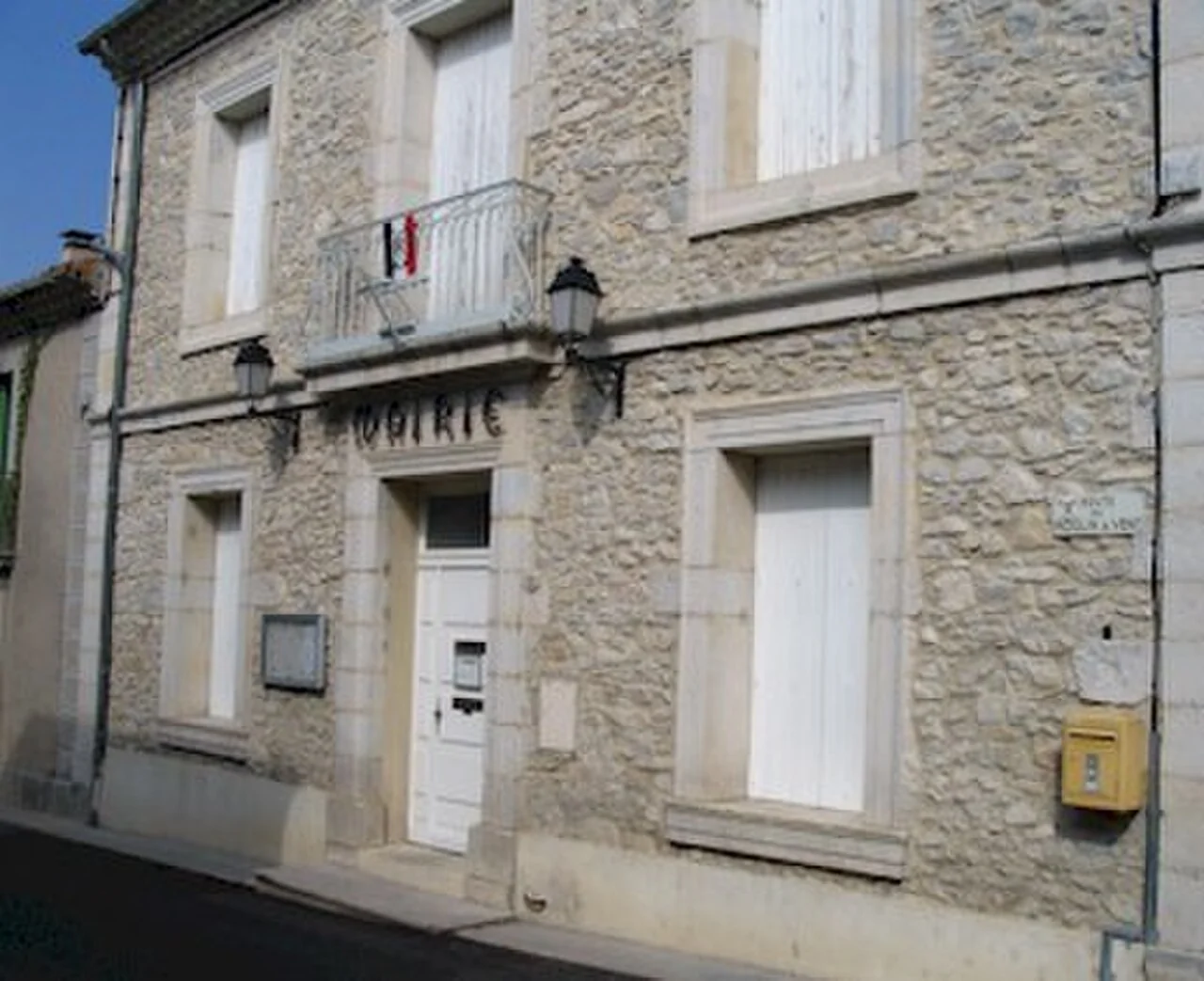 Vacquieres — File:Vacquieres mairie.jpg